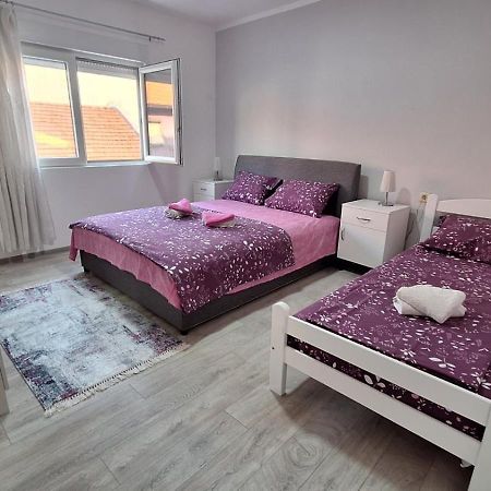Apartman Jelena Τσέτινιε Εξωτερικό φωτογραφία