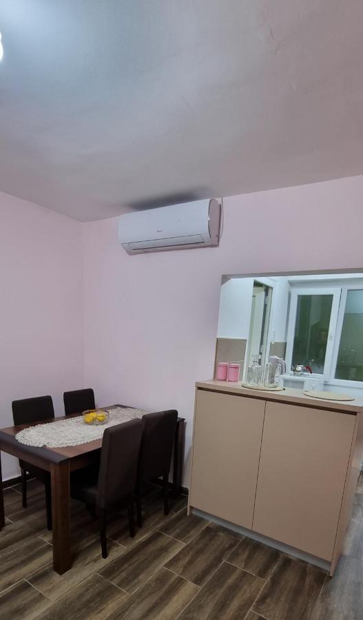 Apartman Jelena Τσέτινιε Εξωτερικό φωτογραφία